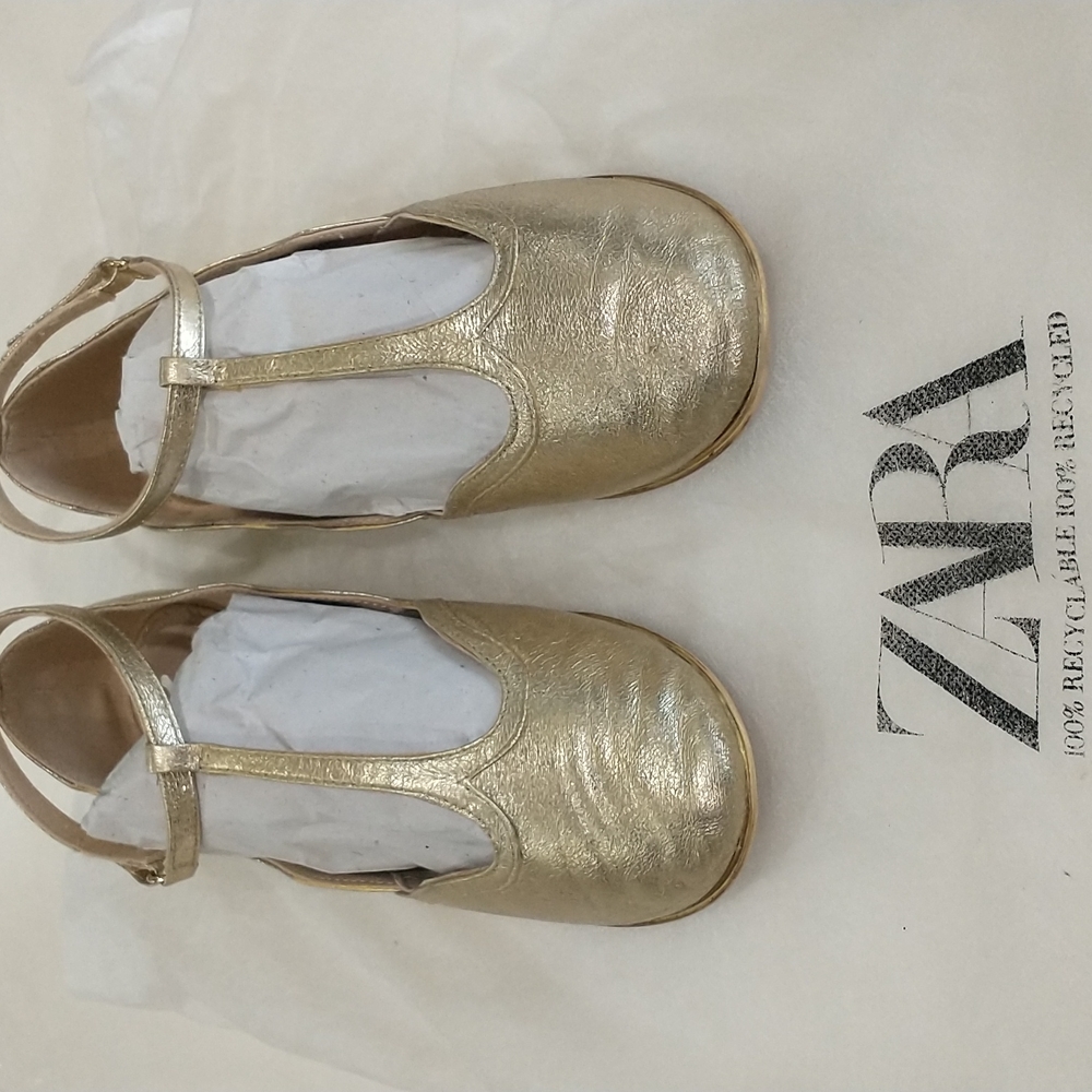 ZARA Girl ballet flats
